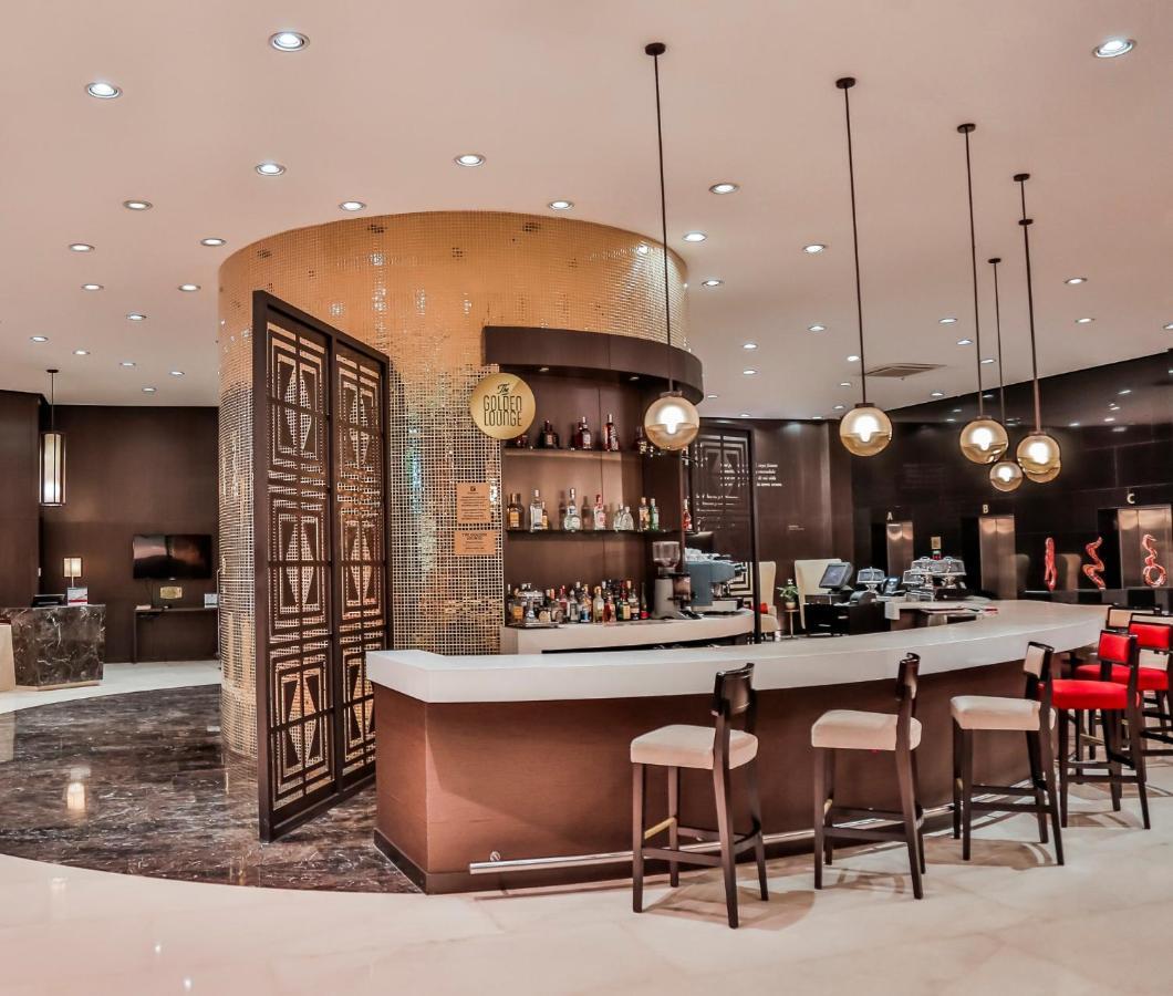 Holiday Inn Bucaramanga Cacique By Ihg Exteriér fotografie The bar at the lounge