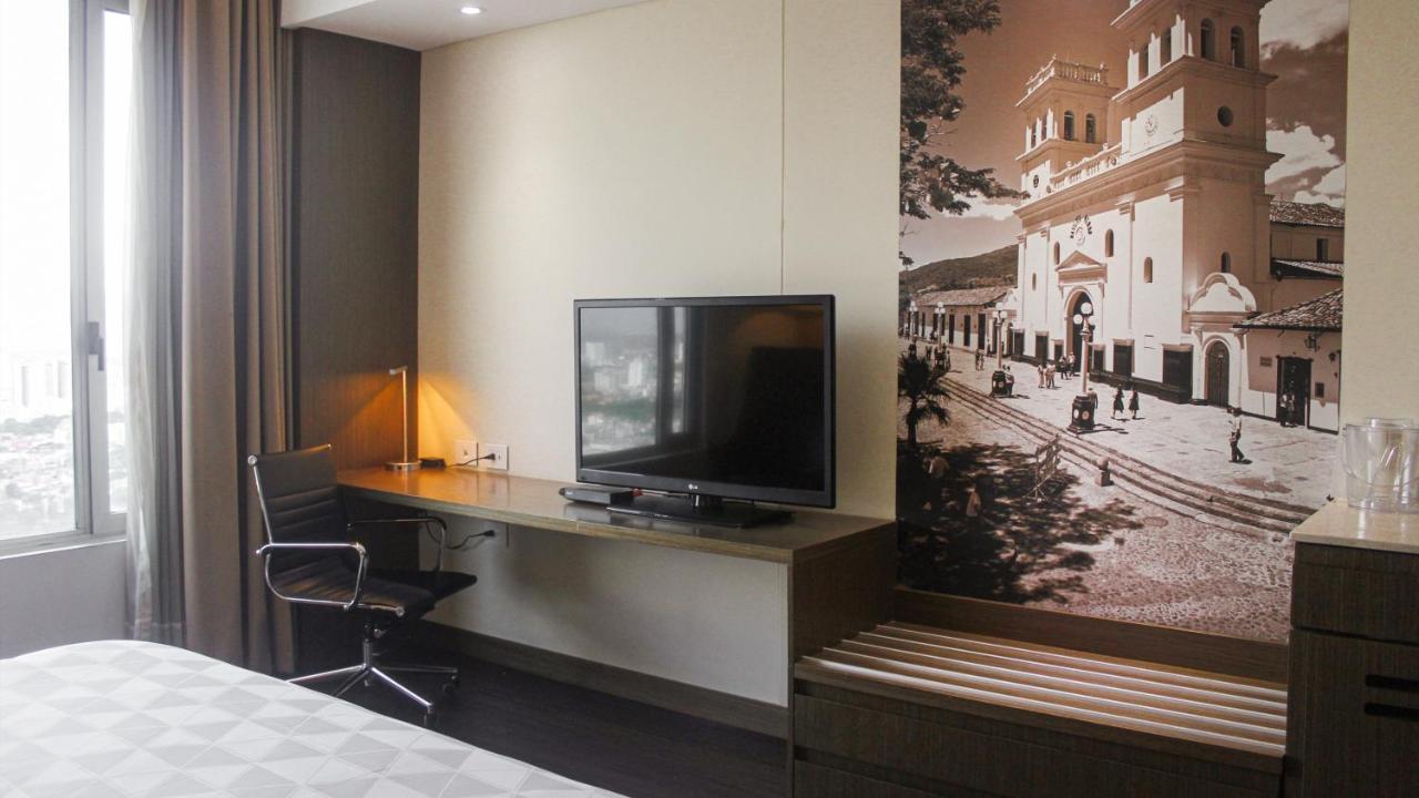 Holiday Inn Bucaramanga Cacique By Ihg Exteriér fotografie A room at the hotel