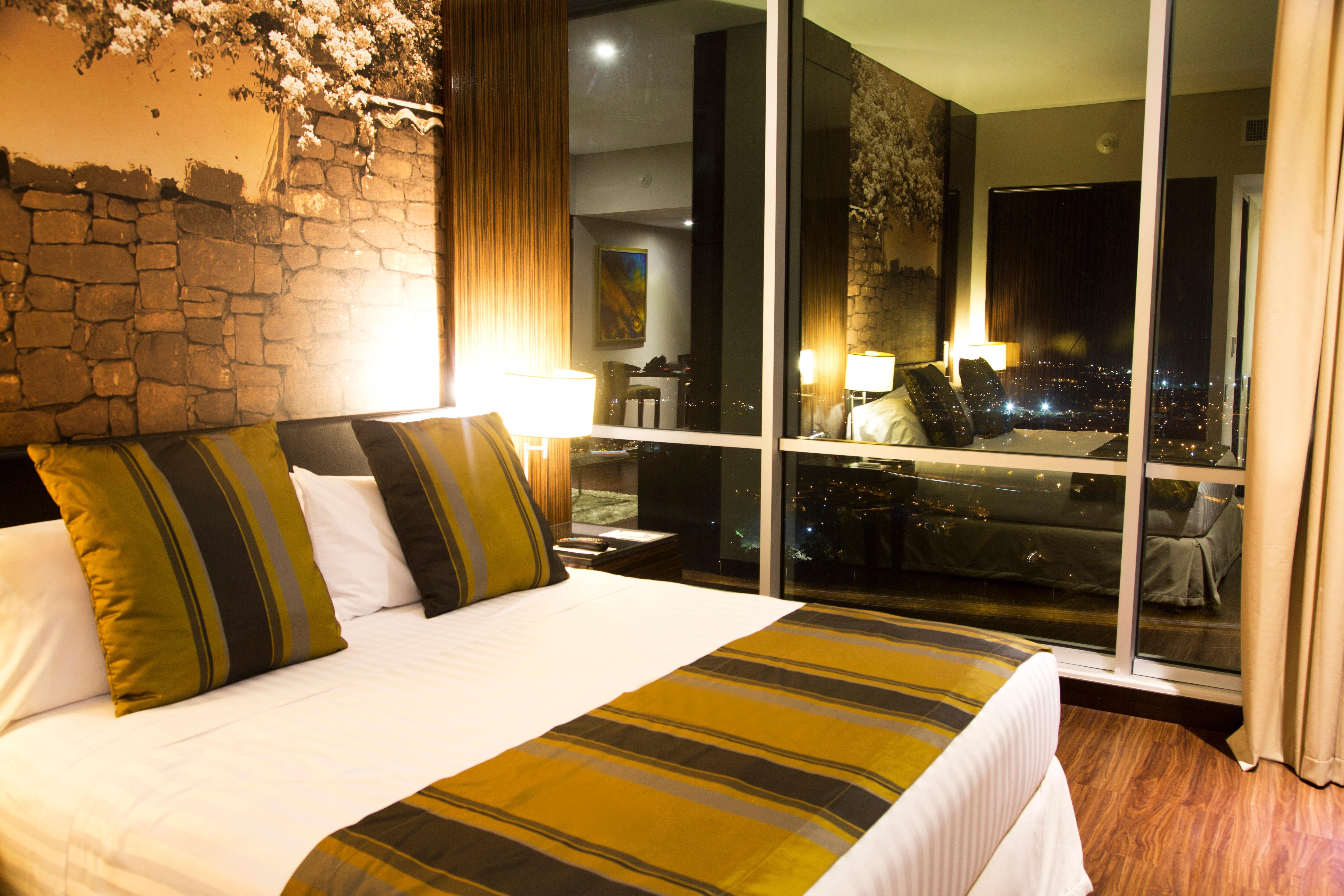 Holiday Inn Bucaramanga Cacique By Ihg Exteriér fotografie A bedroom at the hotel