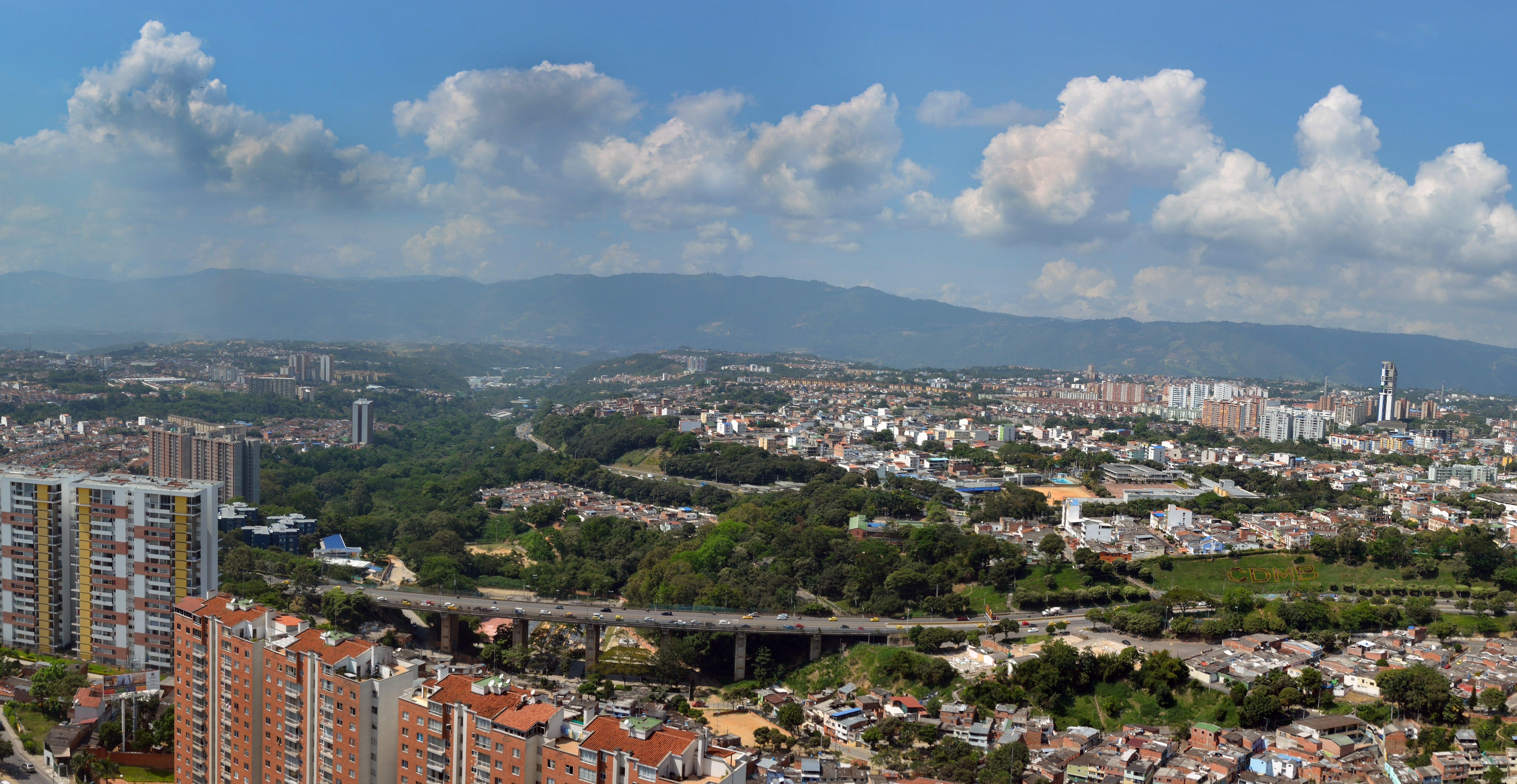 Holiday Inn Bucaramanga Cacique By Ihg Exteriér fotografie View of Sabaneta