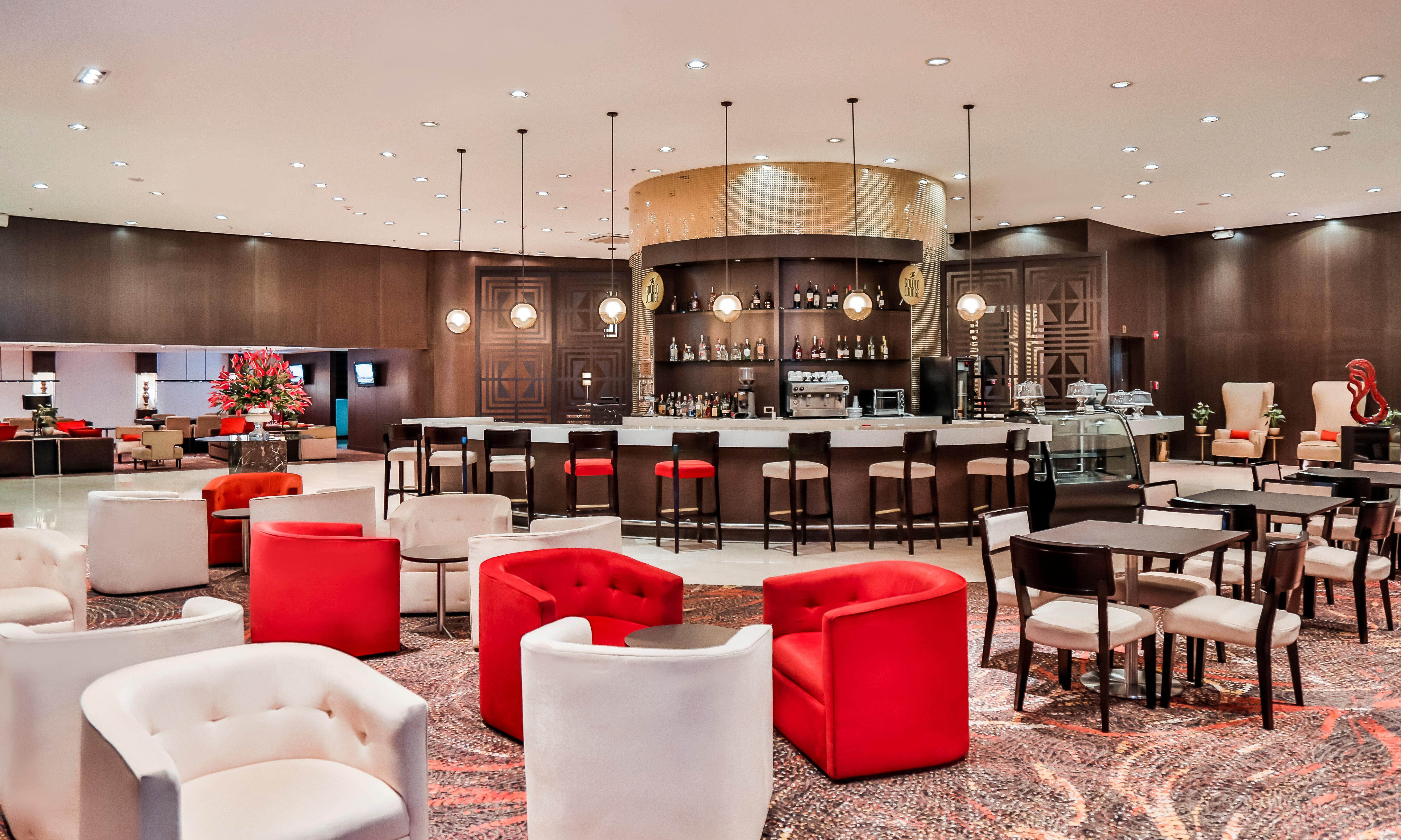 Holiday Inn Bucaramanga Cacique By Ihg Exteriér fotografie The lounge at the airport