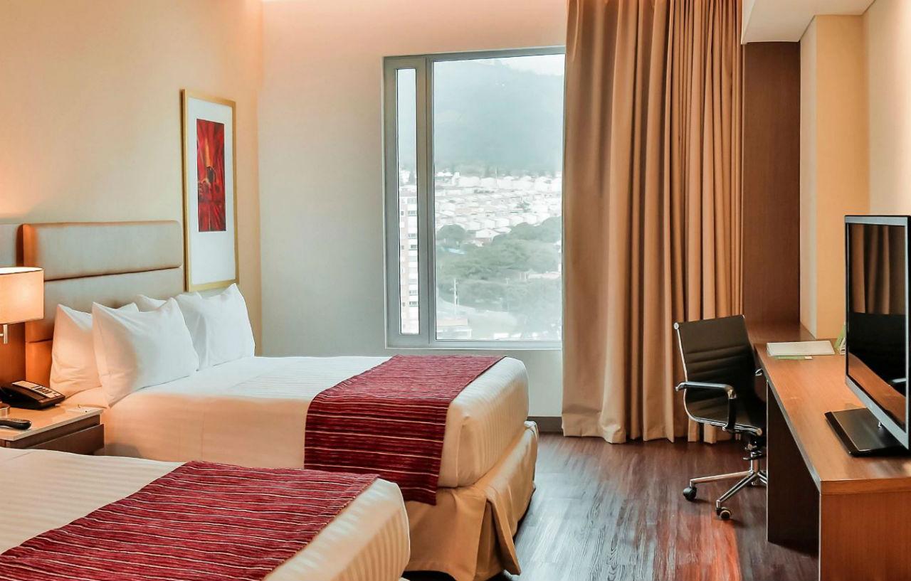 Holiday Inn Bucaramanga Cacique By Ihg Exteriér fotografie A typical room at the hotel