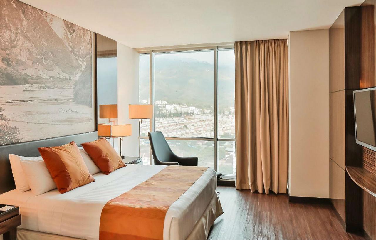 Holiday Inn Bucaramanga Cacique By Ihg Exteriér fotografie A bedroom at the hotel