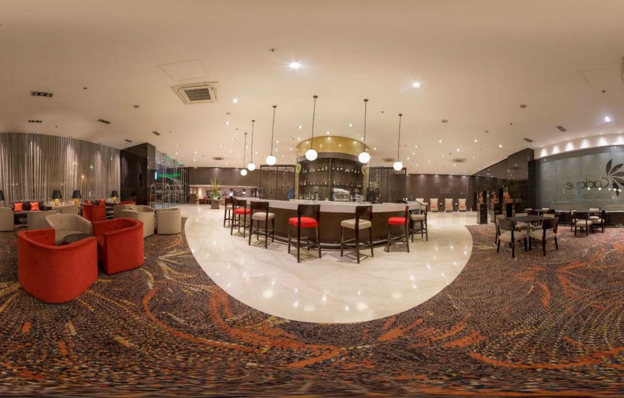 Holiday Inn Bucaramanga Cacique By Ihg Exteriér fotografie The lounge at the airport